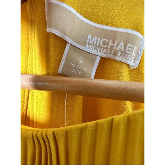 Michael Kors Women’s Dandelion Yellow Pleated Dress With Logo Strap - Picture 5 of 7